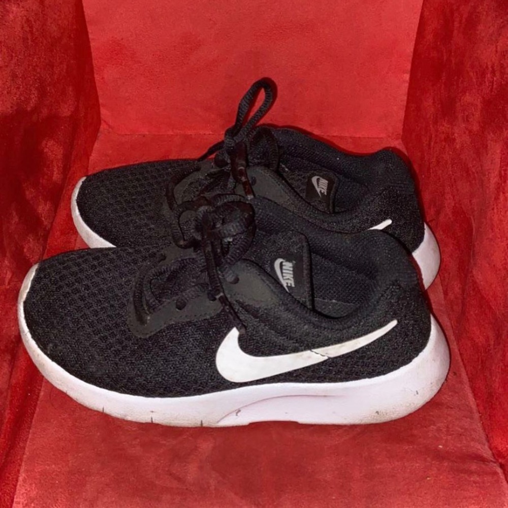 Kids nike size 12.5